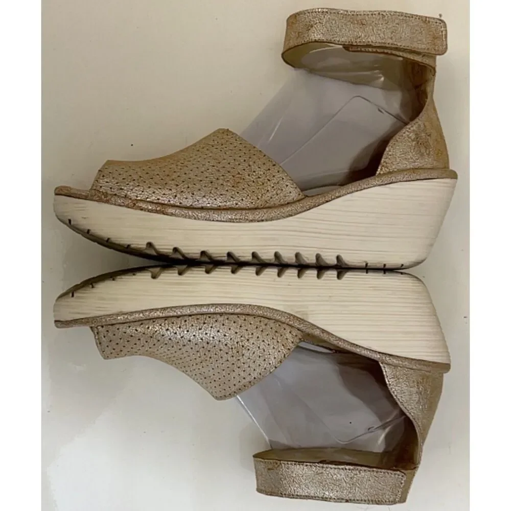 Fly London Yake Perforated Wedge Sandals. Size EU40.